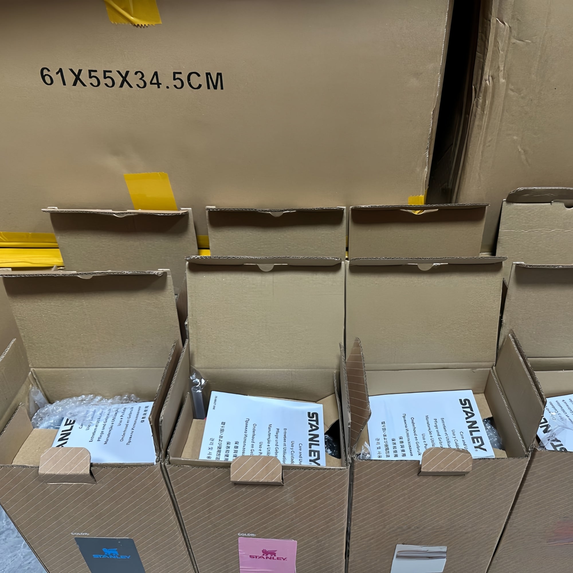 Stanley The Quencher H2.0 FlowState™ Tumbler 40 oz | All-Day Hot & Cold Temp Control, Leak-Proof | Iconic Huge Capacity